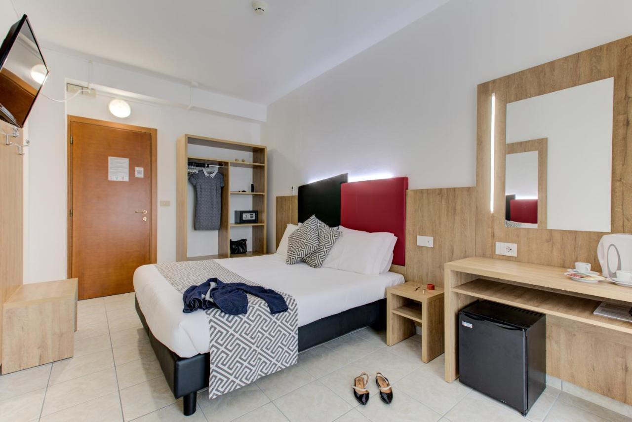 Hotel Grazia Riccione Extérieur photo